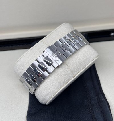 Patek Philippe Nautilus 5712 1a 5712 Blue Moon Phase Full Set 2018 Unpolished Mint Box And Papers