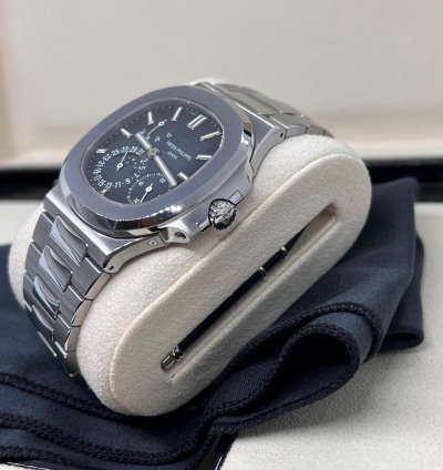 Patek Philippe Nautilus 5712 1a 5712 Blue Moon Phase Full Set 2018 Unpolished Mint Box And Papers