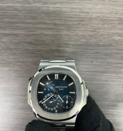 Patek Philippe Nautilus 5712 1a Nautilus