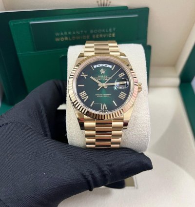 Rolex Day-date 40 40mm Ombre Green Roman Dial New Release 2024 228238