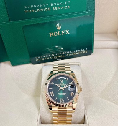 Rolex Day-date 40 40mm Ombre Green Roman Dial New Release 2024 228238
