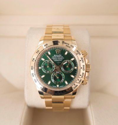 Rolex Daytona Cosmograph Daytona 40mm Yellow Gold Green Index Dial 116508