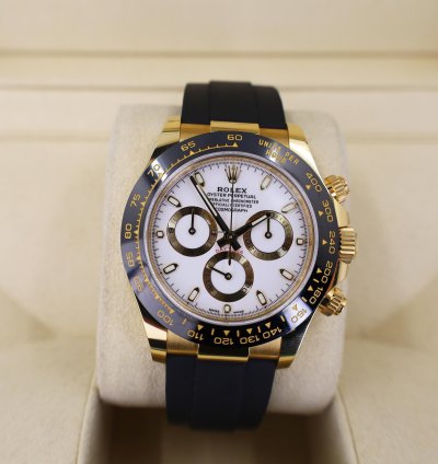 Rolex Daytona Cosmograph Daytona 40mm Yellow Gold White Index Dial Oysterflex Band 116518ln
