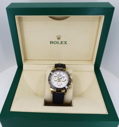 Rolex Daytona Cosmograph Daytona 40mm Yellow Gold White Index Dial Oysterflex Band 116518ln