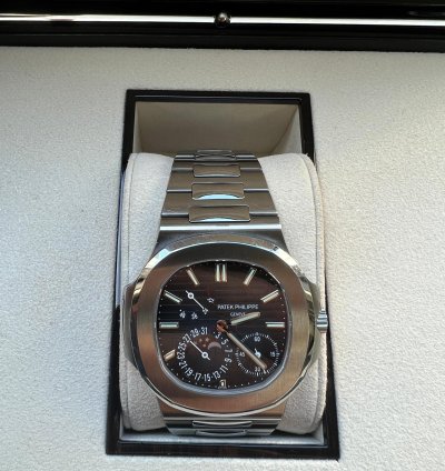 Patek Philippe Nautilus 5712 1a-001