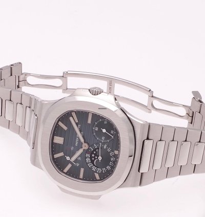 Patek Philippe Nautilus 5712 1a-001 2010