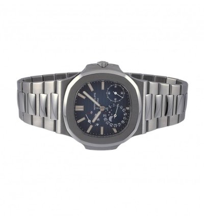 Patek Philippe Nautilus 5712 1a-001 Automatic Steel Good