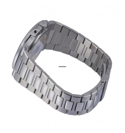 Patek Philippe Nautilus 5712 1a-001 Automatic Steel Good