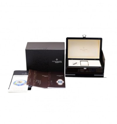 Patek Philippe Nautilus 5712 1a-001 Automatic Steel Good