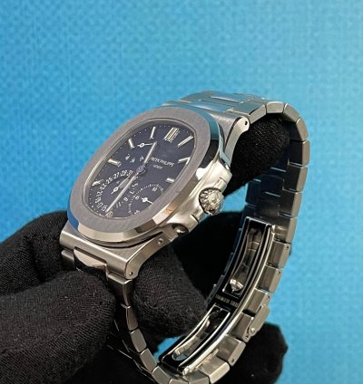 Patek Philippe Nautilus 5712 1a-001 Blue Dial Nautilus