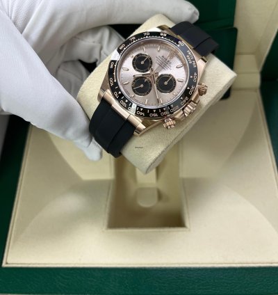 Rolex Daytona Cosmograph Daytona Black Bezel - Sundust And Black Index Dial - Oysterflex Strap 126515