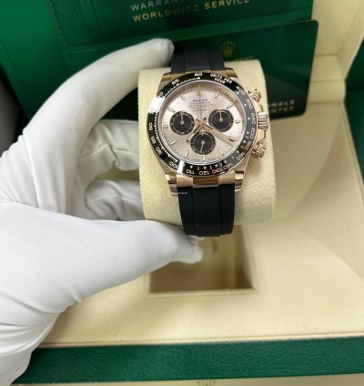 Rolex Daytona Cosmograph Daytona Black Bezel - Sundust And Black Index Dial - Oysterflex Strap 126515