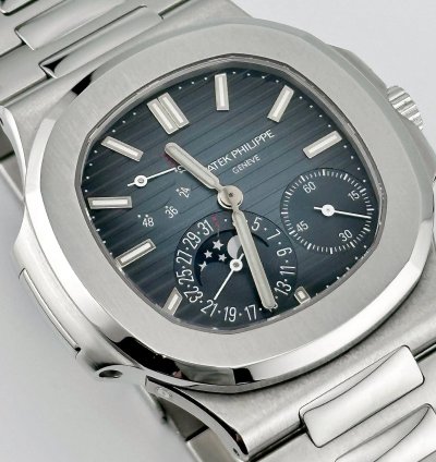 Patek Philippe Nautilus 5712 1a-001 Moon Phases Stainless Steel Blue Dial 2017