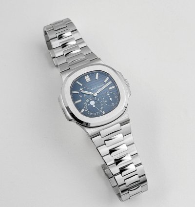 Patek Philippe Nautilus 5712 1a-001 Moon Phases Stainless Steel Blue Dial 2020