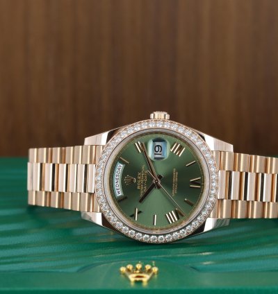 Rolex Day-date 40 40mm President 18k Rose Gold Diamond Anniversary Olive Green Roman Rare 228345rbr
