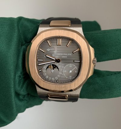 Patek Philippe Nautilus 5712 Black Slate Dial Rose And White Gold 18kt Full Set 2013