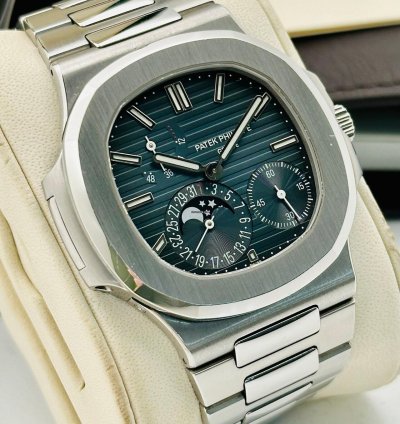 Patek Philippe Nautilus 5712 Full Set Like New