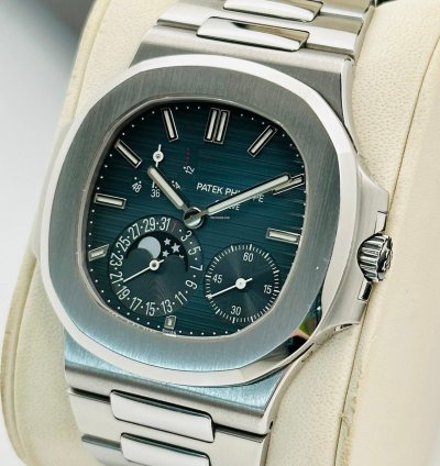 Patek Philippe Nautilus 5712 Full Set Like New