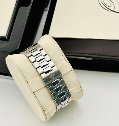 Patek Philippe Nautilus 5712 Full Set Like New