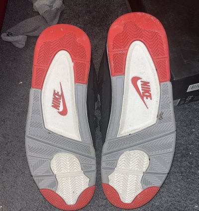 Air Jordan 4 Bred 2019