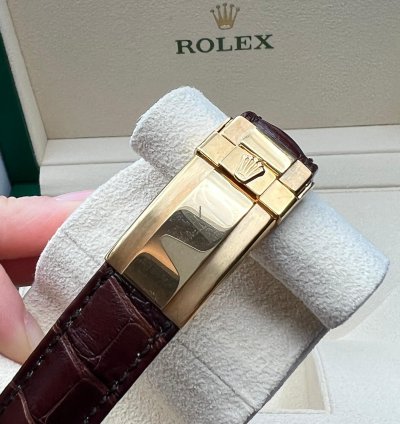 Rolex Daytona Cosmograph Daytona Black Dial Leather Strap 2019 Old Card