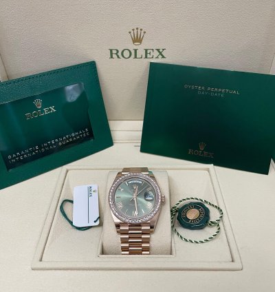 Rolex Day-date 40 40mm Rose Gold 228345rbr Diamond Bezel Olive Green Roman Dial President Bracelet
