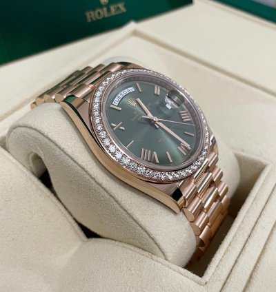 Rolex Day-date 40 40mm Rose Gold 228345rbr Diamond Bezel Olive Green Roman Dial President Bracelet