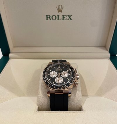 Rolex Daytona Cosmograph Daytona Black Dial Rose Gold Oysterflex 2024