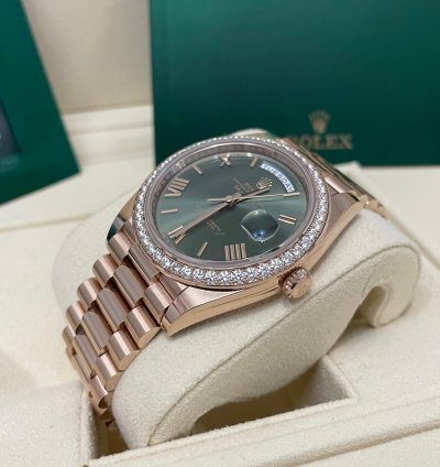 Rolex Day-date 40 40mm Rose Gold 228345rbr Diamond Bezel Olive Green Roman Dial President Bracelet