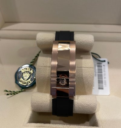Rolex Daytona Cosmograph Daytona Black Dial Rose Gold Oysterflex 2024
