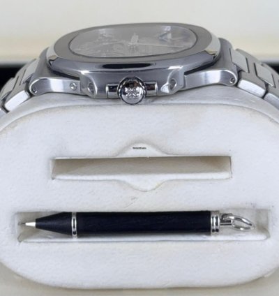 Patek Philippe Nautilus 5712 Steel Like New Full Set 2009