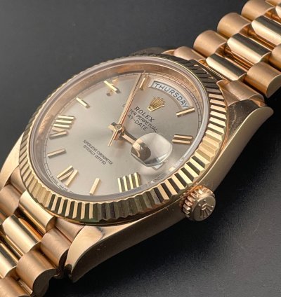 Rolex Day-date 40 40mm Rose Gold Silver Roman Dial