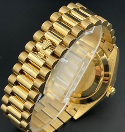 Rolex Day-date 40 40mm Silver Roman Dial
