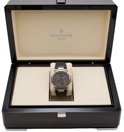 Patek Philippe Nautilus 5712g 2024 Full Set