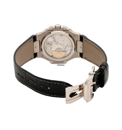 Patek Philippe Nautilus 5712g-001 Automatic White Gold Good