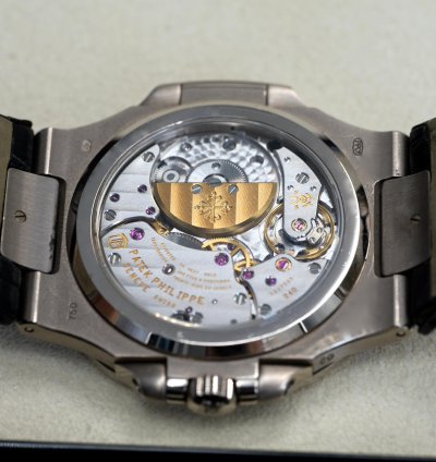 Patek Philippe Nautilus 5712g-001 Full Set 2015