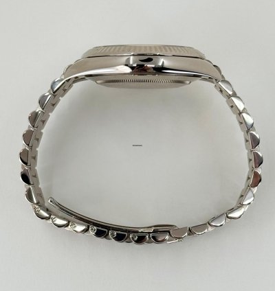 Rolex Day-date 40 40mm White Gold Fluted Bezel Meteorite Baguette Diamond Dial Presidential Band