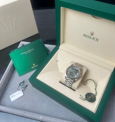 Rolex Day-date 40 40mm White Gold Olive Dial 2021