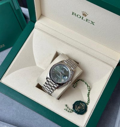 Rolex Day-date 40 40mm White Gold Olive Dial 2021
