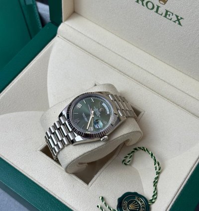 Rolex Day-date 40 40mm White Gold Olive Dial 2021