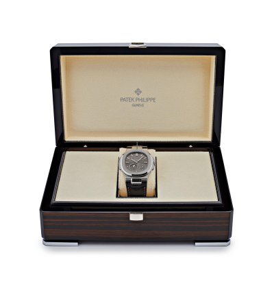 Patek Philippe Nautilus 5712g-001 Moon Phases 2018