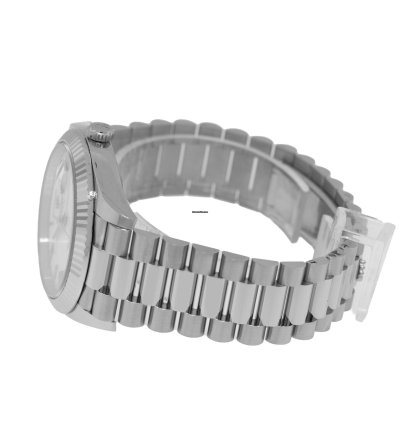 Rolex Day-date 40 40mm White Gold White Roman Dial President 228239