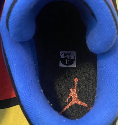 Air Jordan 4 Retro Cavs 2012