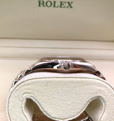 Rolex Day-date 40 40mm White Roman