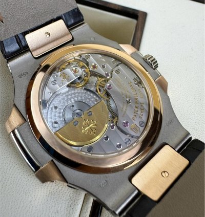 Patek Philippe Nautilus 5712gr-001