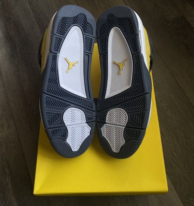 Air Jordan 4 Retro Lightning Shoes Size 9 5