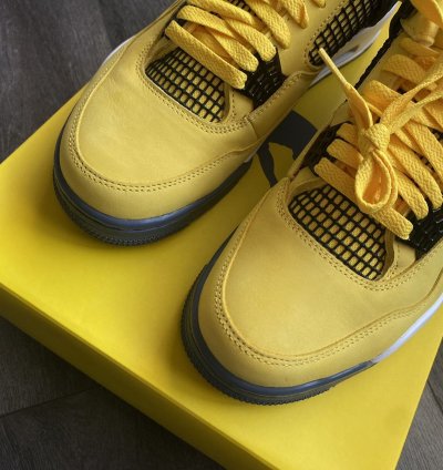 Air Jordan 4 Retro Lightning Shoes Size 9 5