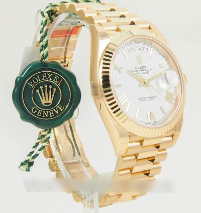 Rolex Day-date 40 40mm White Roman Dial 18k Yellow Gold President