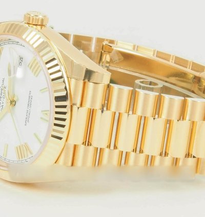 Rolex Day-date 40 40mm White Roman Dial 18k Yellow Gold President
