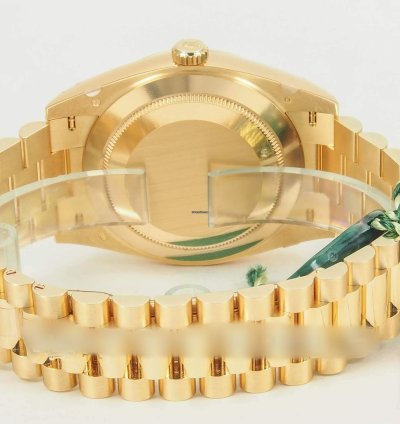 Rolex Day-date 40 40mm White Roman Dial 18k Yellow Gold President